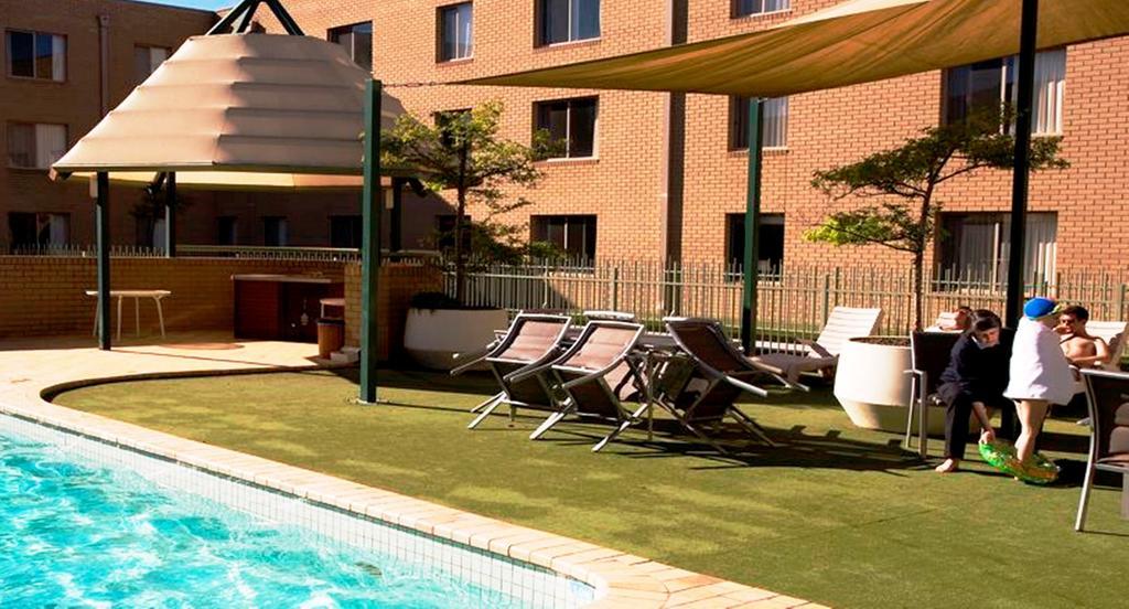 Kingston Terrace Serviced Apartments Канберра Екстер'єр фото