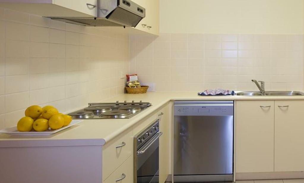 Kingston Terrace Serviced Apartments Канберра Екстер'єр фото